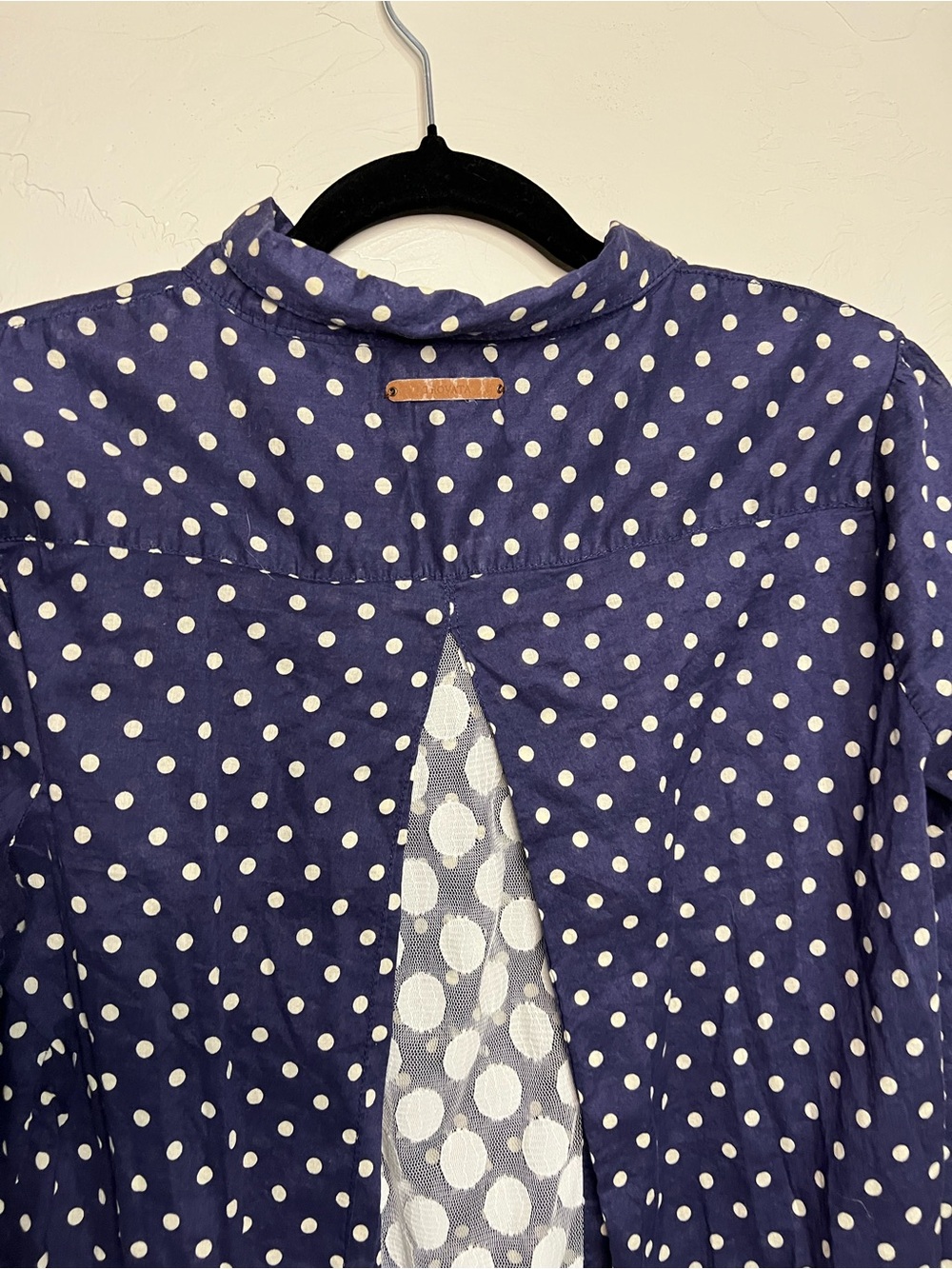 Birds of Paradis by Trovata Blue White Polka Dot Lace Back Pop Over Blouse - Picture 12 of 14